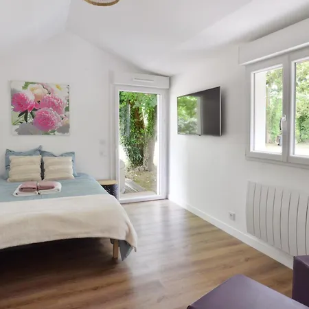 Grande Maison Familiale Proche Paris Et Holiday home *